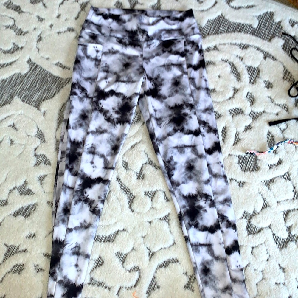 tie dye leggings w pockets